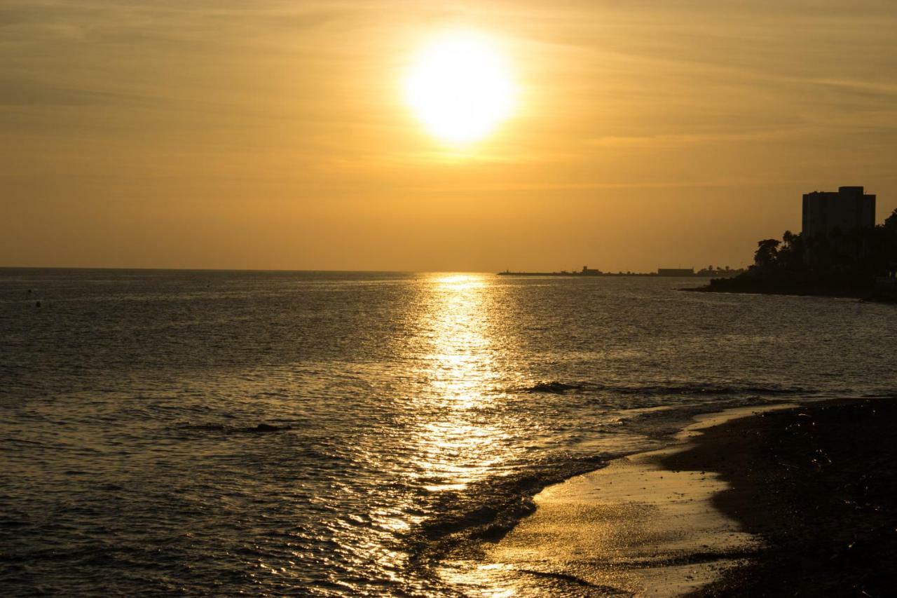 Apartment By The Beach Sitio de Calahonda Esterno foto